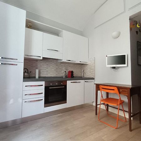 Centralissimo Grazioso Monolocale Турин Екстер'єр фото
