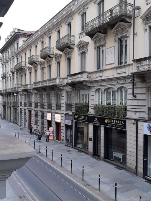 Centralissimo Grazioso Monolocale Турин Екстер'єр фото