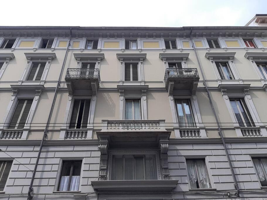 Centralissimo Grazioso Monolocale Турин Екстер'єр фото